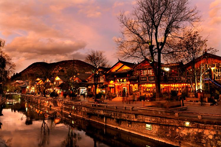 Cổ trấn hoa lệ nhất định nên đến một lần – Lệ Giang